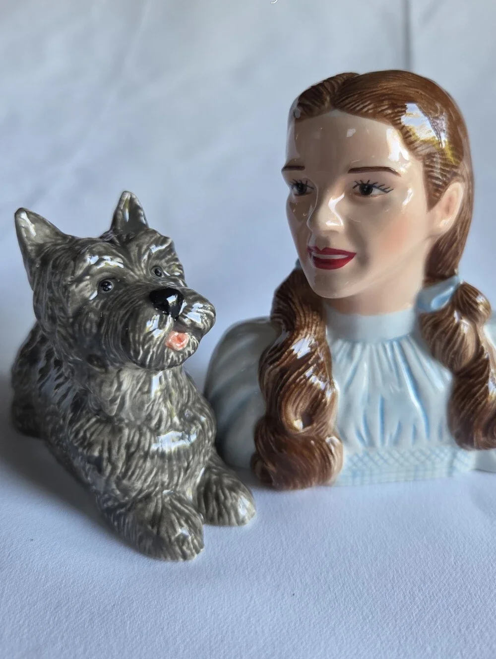 The Wizard of Oz Dorothy & Toto Salt & Pepper Shakers Never Used